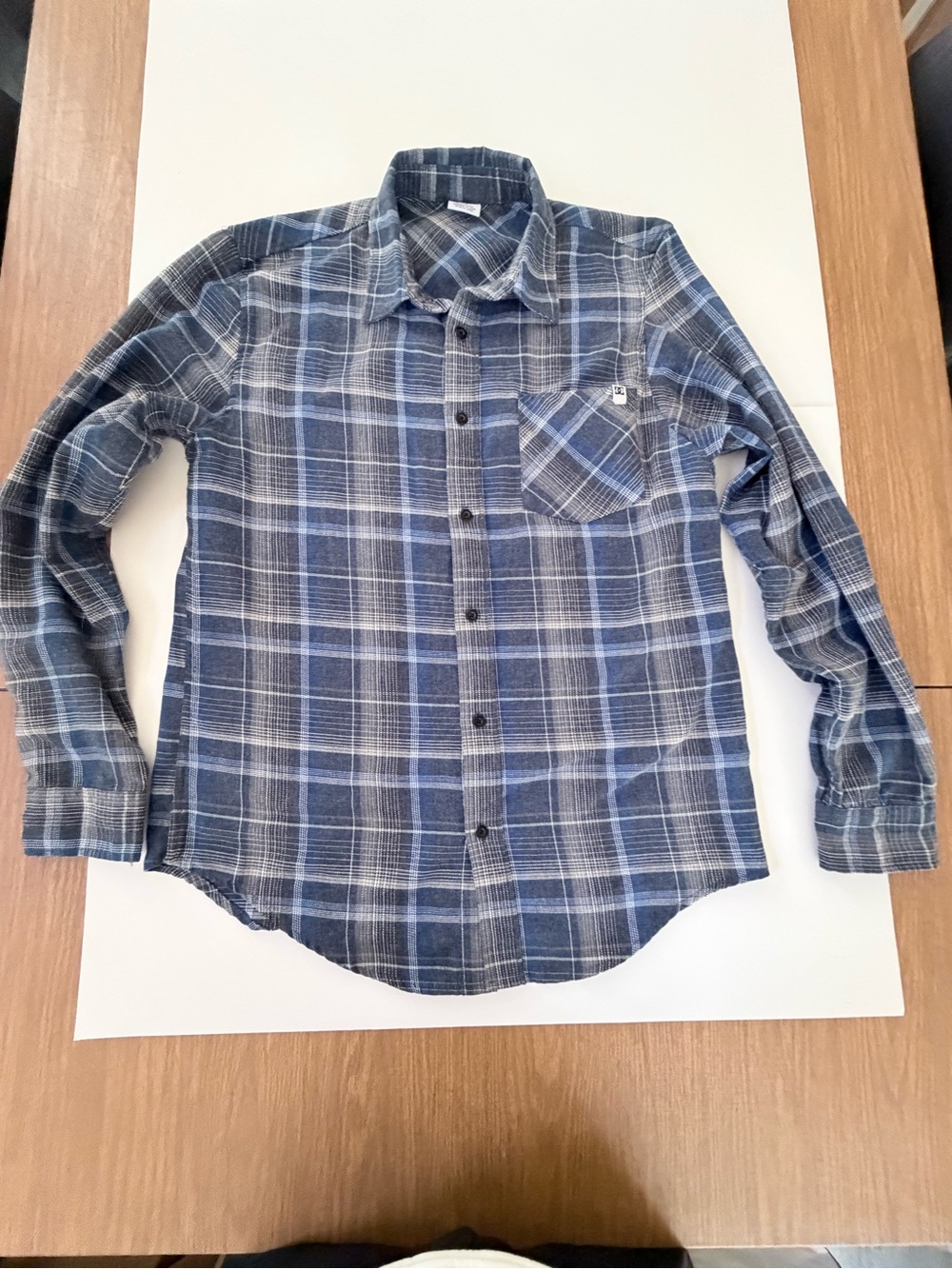 DC Men's Blue & Gray Plaid Button-Down Flannel Shirt